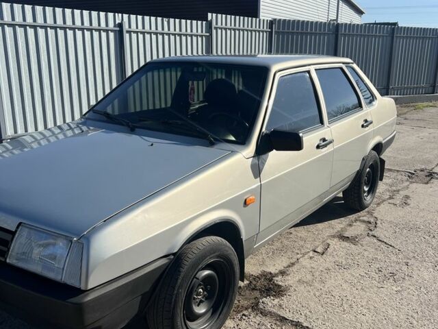 ВАЗ 21099 2008 в Томаковка на Automoto.ua Серый ВАЗ 21099, объемом двигателя 1.6 л и пробегом 250 тыс. км за 2100 $, фото 1 на Automoto.ua