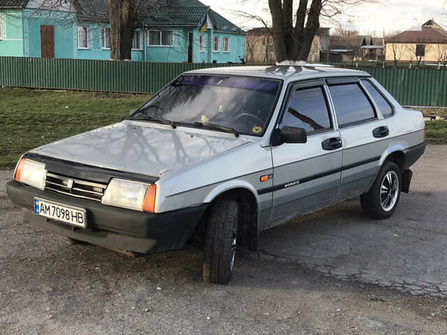 Сірий ВАЗ 21099, об'ємом двигуна 1.6 л та пробігом 197 тис. км за 1950 $, фото 4 на Automoto.ua