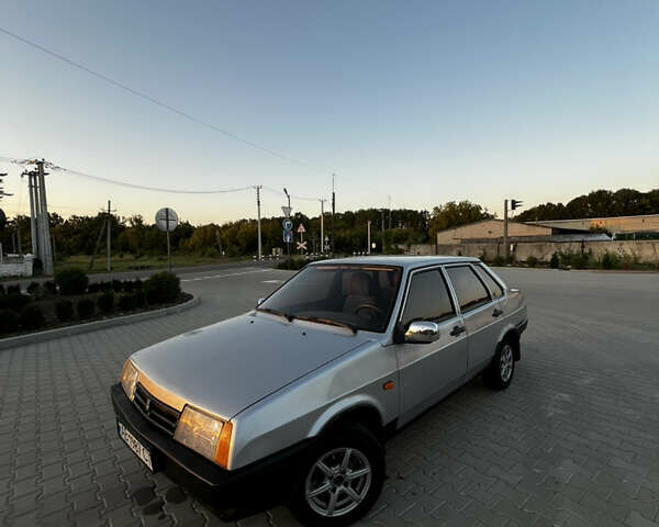 Сірий ВАЗ 21099, об'ємом двигуна 1.6 л та пробігом 161 тис. км за 1850 $, фото 1 на Automoto.ua