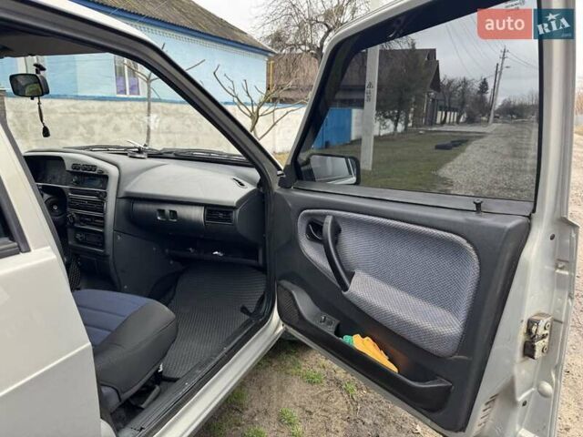 Серый ВАЗ 21099, объемом двигателя 1.6 л и пробегом 44 тыс. км за 4000 $, фото 4 на Automoto.ua