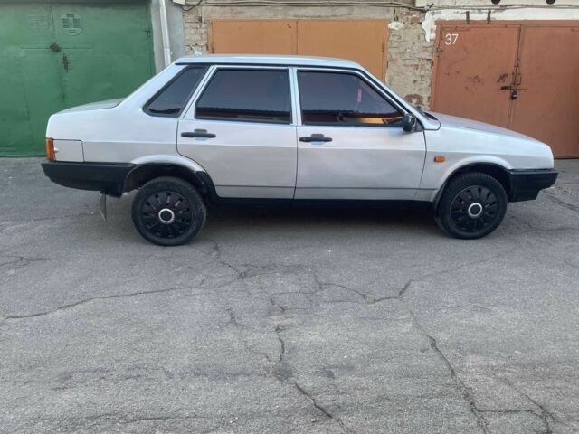 Серый ВАЗ 21099, объемом двигателя 1.6 л и пробегом 270 тыс. км за 1400 $, фото 1 на Automoto.ua