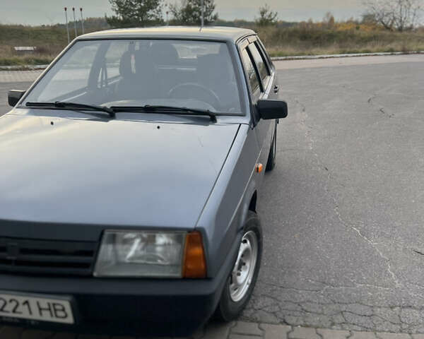 Серый ВАЗ 21099, объемом двигателя 1.6 л и пробегом 211 тыс. км за 2300 $, фото 5 на Automoto.ua