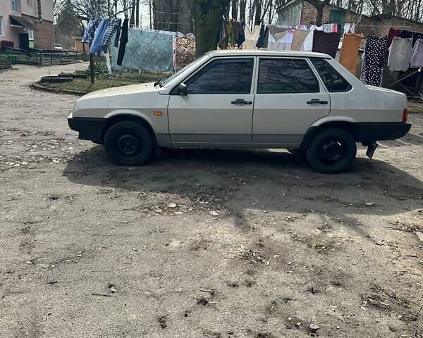 Сірий ВАЗ 21099, об'ємом двигуна 1.6 л та пробігом 245 тис. км за 1850 $, фото 1 на Automoto.ua