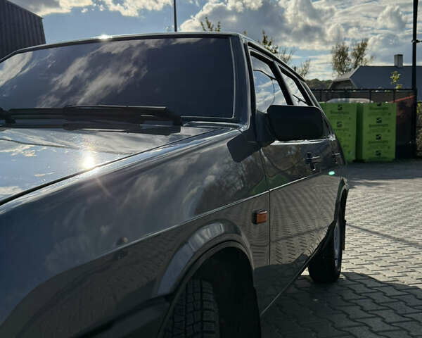 Сірий ВАЗ 21099, об'ємом двигуна 1.6 л та пробігом 115 тис. км за 2800 $, фото 12 на Automoto.ua