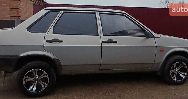 Сірий ВАЗ 21099, об'ємом двигуна 1.6 л та пробігом 180 тис. км за 1999 $, фото 2 на Automoto.ua