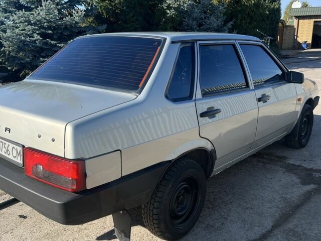 ВАЗ 21099 2008 в Томаковка на Automoto.ua Серый ВАЗ 21099, объемом двигателя 1.6 л и пробегом 250 тыс. км за 2100 $, фото 4 на Automoto.ua