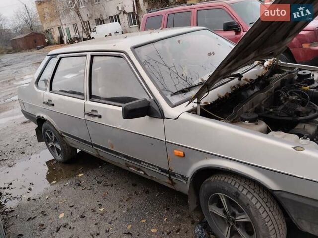 Серый ВАЗ 21099, объемом двигателя 1.6 л и пробегом 200 тыс. км за 1000 $, фото 7 на Automoto.ua