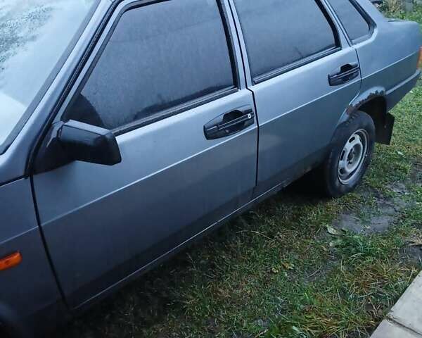 Серый ВАЗ 21099, объемом двигателя 1.6 л и пробегом 190 тыс. км за 1100 $, фото 7 на Automoto.ua