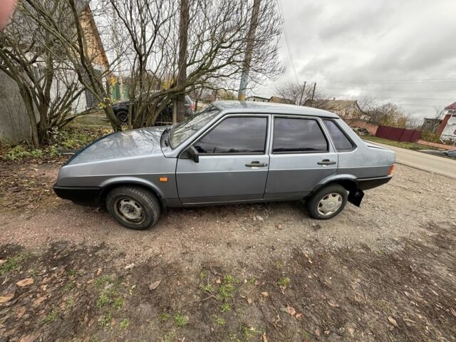 Серый ВАЗ 21099, объемом двигателя 1.6 л и пробегом 290 тыс. км за 1200 $, фото 1 на Automoto.ua