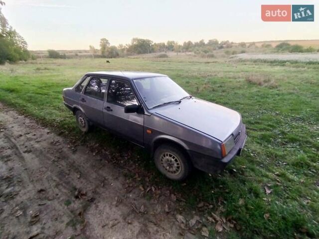 Серый ВАЗ 21099, объемом двигателя 1.6 л и пробегом 210 тыс. км за 1100 $, фото 1 на Automoto.ua