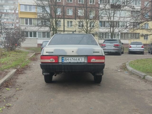 Серый ВАЗ 21099, объемом двигателя 1.6 л и пробегом 300 тыс. км за 1600 $, фото 3 на Automoto.ua