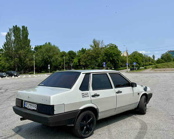 Сірий ВАЗ 21099, об'ємом двигуна 1.6 л та пробігом 172 тис. км за 2600 $, фото 3 на Automoto.ua