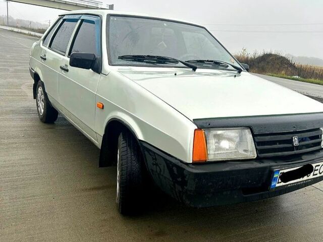 Серый ВАЗ 21099, объемом двигателя 1.6 л и пробегом 300 тыс. км за 1064 $, фото 2 на Automoto.ua