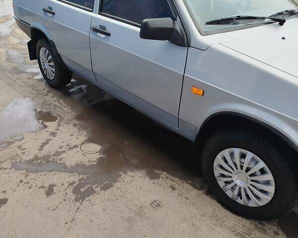 Серый ВАЗ 21099, объемом двигателя 1.46 л и пробегом 219 тыс. км за 2000 $, фото 1 на Automoto.ua