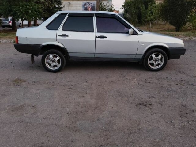 Серый ВАЗ 21099, объемом двигателя 1.6 л и пробегом 206 тыс. км за 1900 $, фото 1 на Automoto.ua