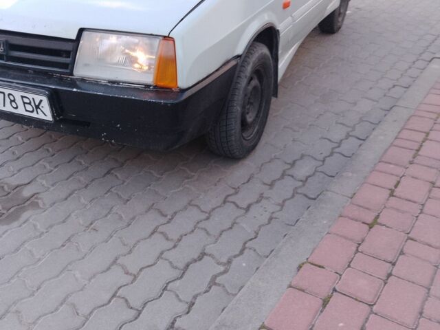 ВАЗ 21099 2005 в Надворной на Automoto.ua Серый ВАЗ 21099, объемом двигателя 1.5 л и пробегом 179 тыс. км за 1450 $, фото 2 на Automoto.ua