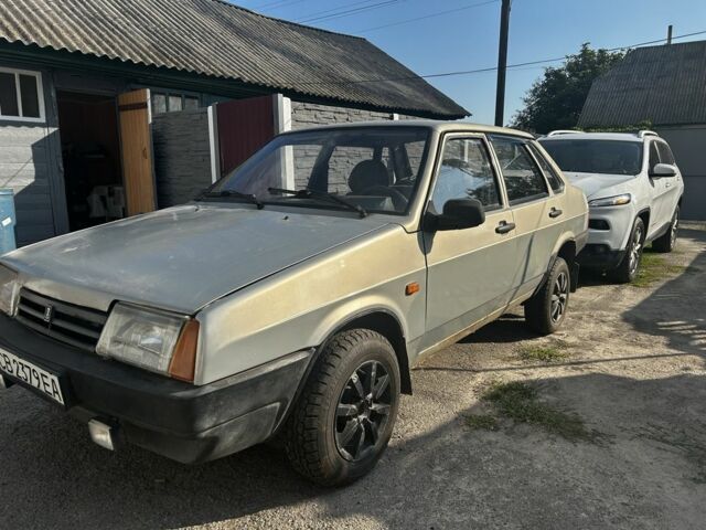 Серый ВАЗ 21099, объемом двигателя 1.5 л и пробегом 195 тыс. км за 2136 $, фото 2 на Automoto.ua