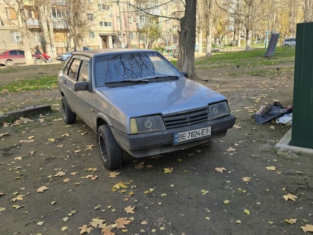 Серый ВАЗ 21099, объемом двигателя 1.6 л и пробегом 230 тыс. км за 550 $, фото 1 на Automoto.ua