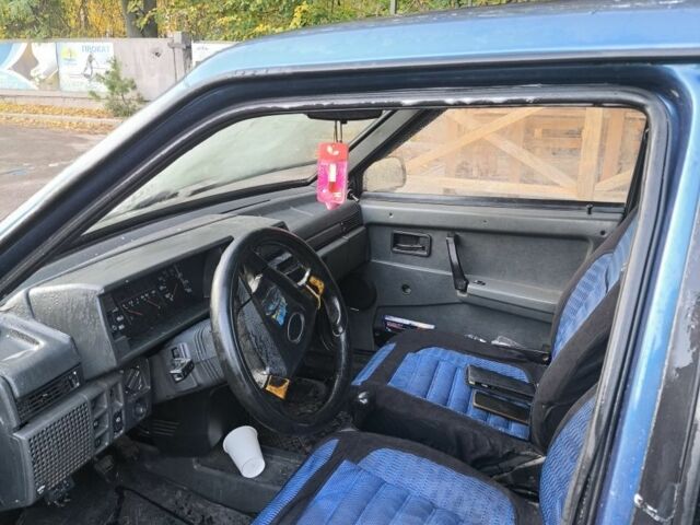 Синий ВАЗ 21099, объемом двигателя 1.5 л и пробегом 150 тыс. км за 1000 $, фото 4 на Automoto.ua