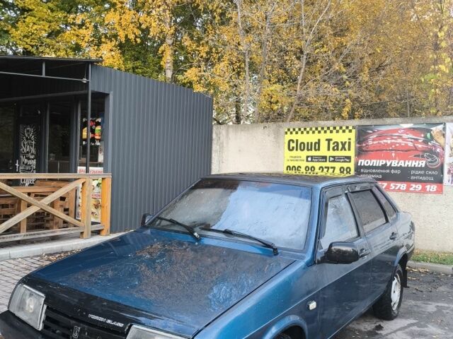 Синий ВАЗ 21099, объемом двигателя 1.5 л и пробегом 150 тыс. км за 1000 $, фото 1 на Automoto.ua