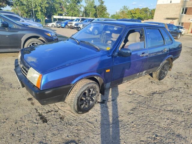 Синий ВАЗ 21099, объемом двигателя 1.5 л и пробегом 150 тыс. км за 1400 $, фото 2 на Automoto.ua