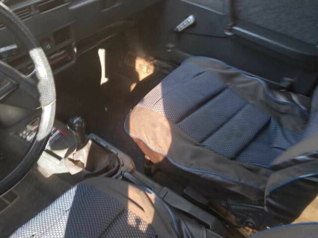 Синий ВАЗ 21099, объемом двигателя 1.5 л и пробегом 245 тыс. км за 950 $, фото 2 на Automoto.ua