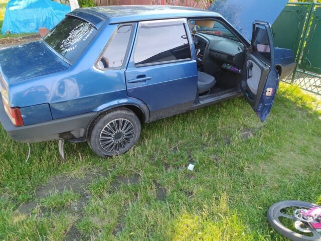 Синий ВАЗ 21099, объемом двигателя 1.6 л и пробегом 203 тыс. км за 1500 $, фото 1 на Automoto.ua