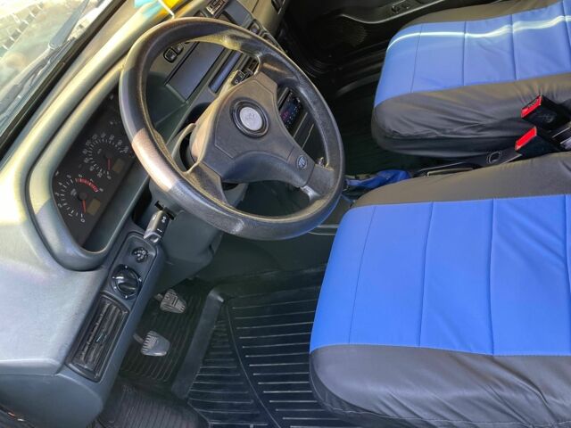 Синий ВАЗ 21099, объемом двигателя 1.6 л и пробегом 210 тыс. км за 2000 $, фото 5 на Automoto.ua