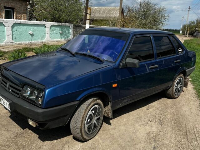 Синий ВАЗ 21099, объемом двигателя 1.6 л и пробегом 210 тыс. км за 2000 $, фото 4 на Automoto.ua