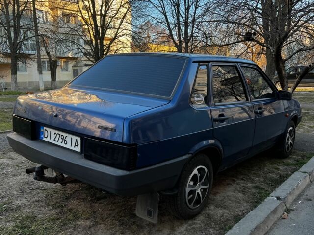 Синий ВАЗ 21099, объемом двигателя 1.6 л и пробегом 210 тыс. км за 2000 $, фото 2 на Automoto.ua