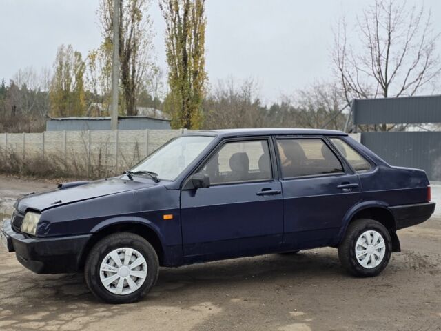 Синий ВАЗ 21099, объемом двигателя 1.5 л и пробегом 200 тыс. км за 650 $, фото 4 на Automoto.ua
