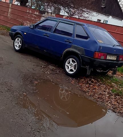 Синий ВАЗ 21099, объемом двигателя 1.5 л и пробегом 82 тыс. км за 600 $, фото 2 на Automoto.ua