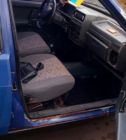 Синий ВАЗ 21099, объемом двигателя 1.5 л и пробегом 82 тыс. км за 600 $, фото 5 на Automoto.ua