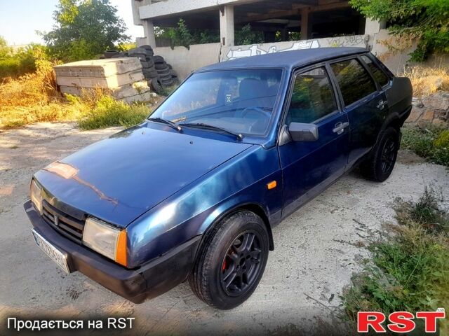 Синий ВАЗ 21099, объемом двигателя 1.5 л и пробегом 205 тыс. км за 1250 $, фото 1 на Automoto.ua