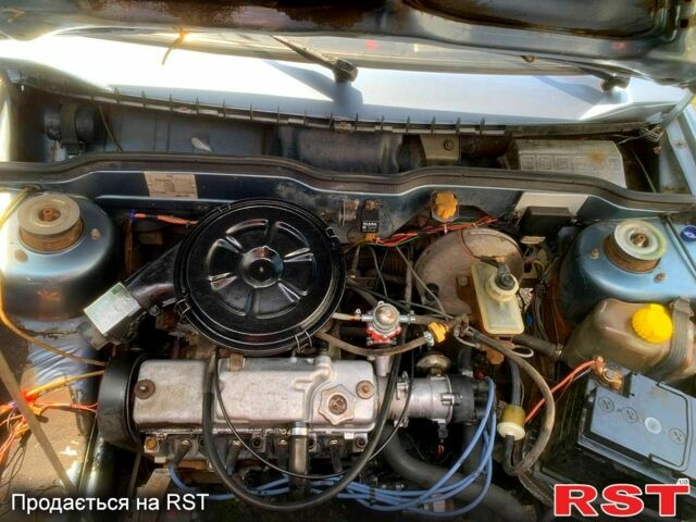 Синий ВАЗ 21099, объемом двигателя 1.3 л и пробегом 100 тыс. км за 1500 $, фото 5 на Automoto.ua