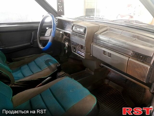 Синий ВАЗ 21099, объемом двигателя 1.5 л и пробегом 205 тыс. км за 1250 $, фото 2 на Automoto.ua