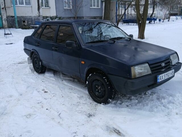 Синий ВАЗ 21099, объемом двигателя 2 л и пробегом 1000 тыс. км за 800 $, фото 1 на Automoto.ua