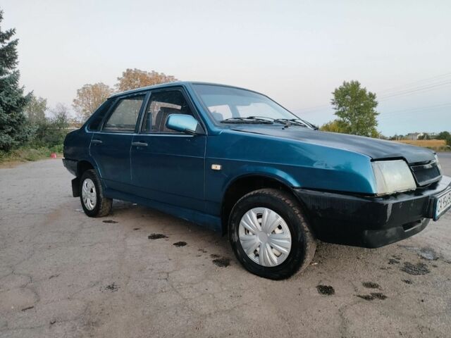 Синий ВАЗ 21099, объемом двигателя 1.5 л и пробегом 183 тыс. км за 971 $, фото 2 на Automoto.ua