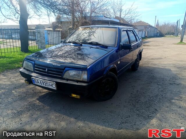 Синий ВАЗ 21099, объемом двигателя 1.5 л и пробегом 250 тыс. км за 1200 $, фото 2 на Automoto.ua