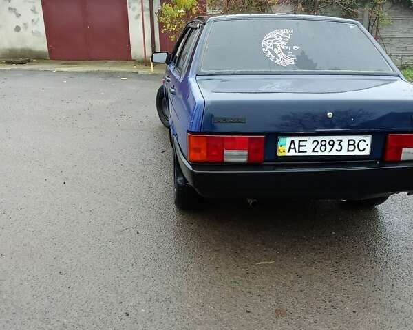 Синий ВАЗ 21099, объемом двигателя 1.5 л и пробегом 200 тыс. км за 950 $, фото 5 на Automoto.ua