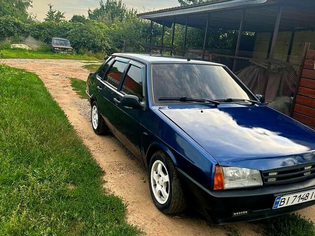 Синий ВАЗ 21099, объемом двигателя 1.5 л и пробегом 297 тыс. км за 2200 $, фото 4 на Automoto.ua