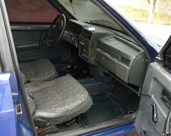 Синий ВАЗ 21099, объемом двигателя 1.5 л и пробегом 200 тыс. км за 950 $, фото 1 на Automoto.ua