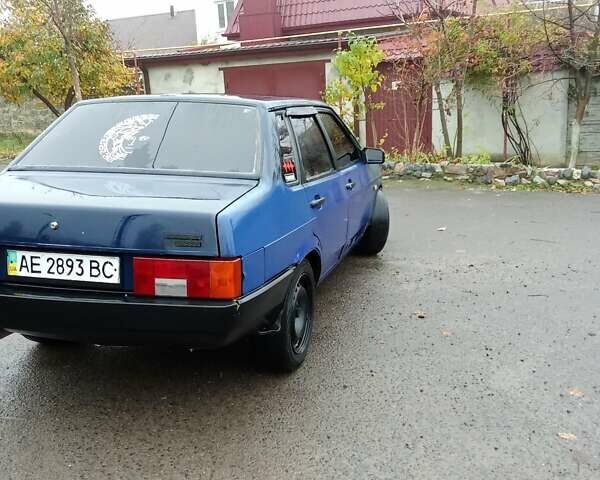 Синий ВАЗ 21099, объемом двигателя 1.5 л и пробегом 200 тыс. км за 950 $, фото 4 на Automoto.ua