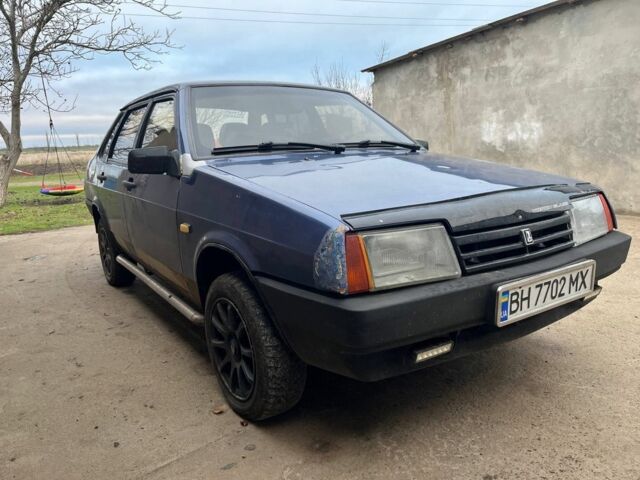 Синий ВАЗ 21099, объемом двигателя 1.5 л и пробегом 300 тыс. км за 1000 $, фото 3 на Automoto.ua