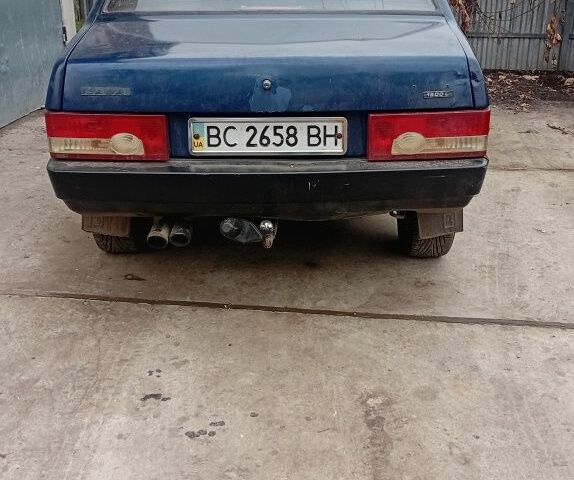 Синий ВАЗ 21099, объемом двигателя 1.5 л и пробегом 787 тыс. км за 1500 $, фото 3 на Automoto.ua