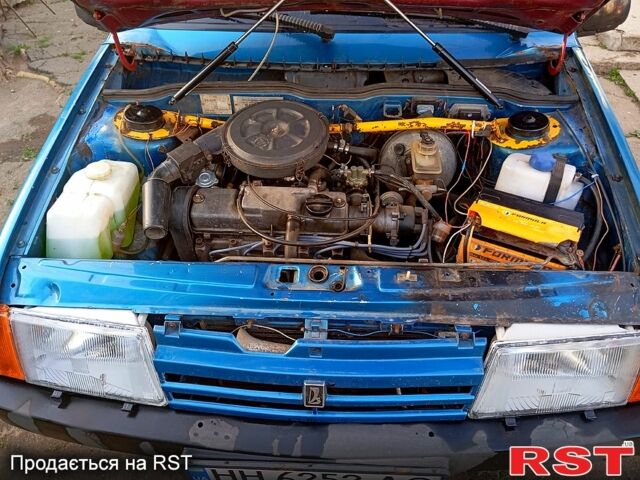 Синий ВАЗ 21099, объемом двигателя 1.5 л и пробегом 0 тыс. км за 1500 $, фото 4 на Automoto.ua