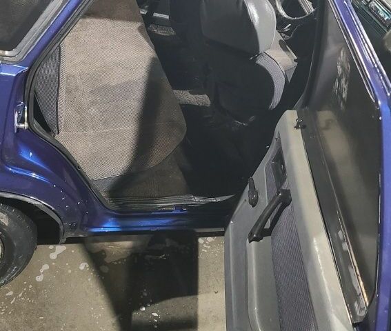 ВАЗ 21099 1998 в Бердичеве на Automoto.ua Синий ВАЗ 21099, объемом двигателя 2 л и пробегом 200 тыс. км за 596 $, фото 5 на Automoto.ua