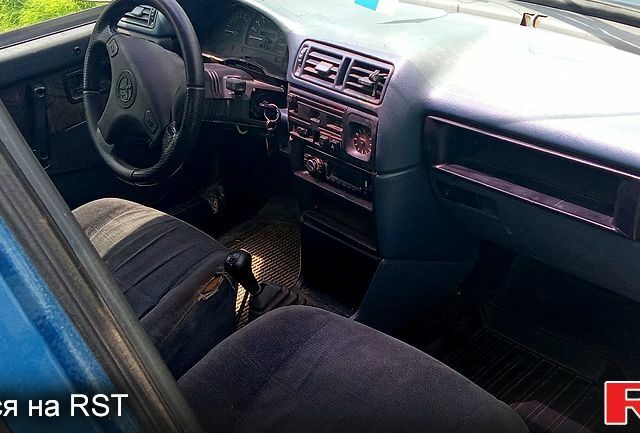 Синий ВАЗ 21099, объемом двигателя 1.6 л и пробегом 66 тыс. км за 900 $, фото 5 на Automoto.ua