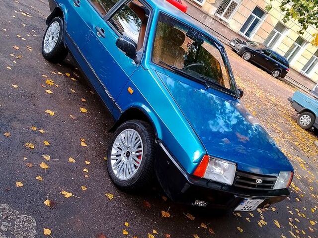 Синий ВАЗ 21099, объемом двигателя 1.5 л и пробегом 180 тыс. км за 2100 $, фото 5 на Automoto.ua