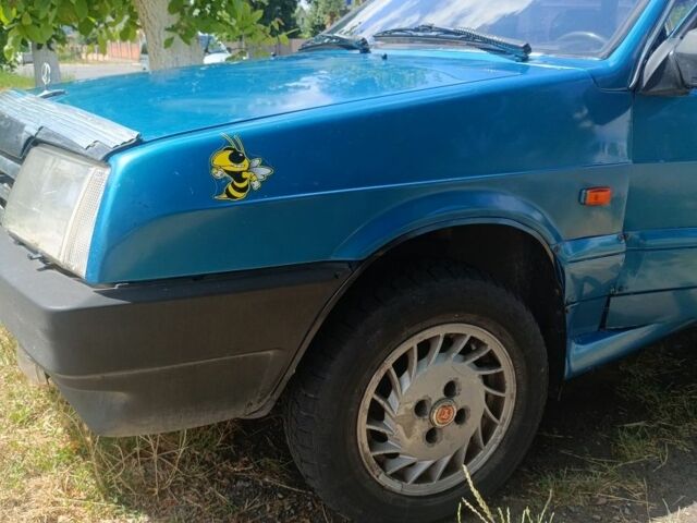 Синий ВАЗ 21099, объемом двигателя 1.5 л и пробегом 200 тыс. км за 1100 $, фото 5 на Automoto.ua